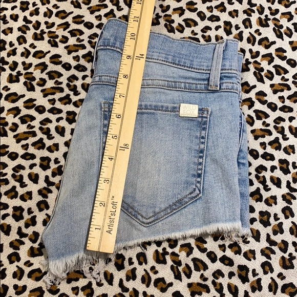 🎃 FINAL PRICE!! Wild fox Jean Shorts distressed - Picture 8 of 8
